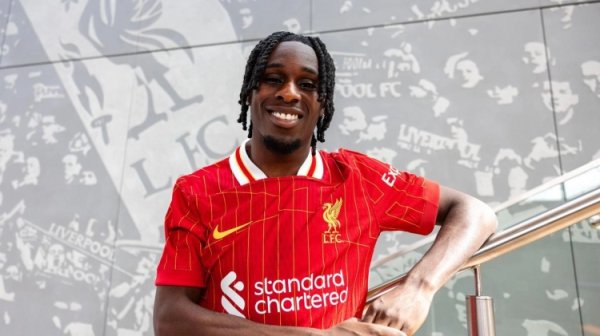 Liverpool legend: I still have to buy a central defender this summer. Flynnon is not as good as Arnold s cross but has a stronger breakthrough